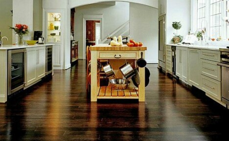 Ako si vybrať podlahu pre vašu kuchyňu a zvážiť všetky možnosti