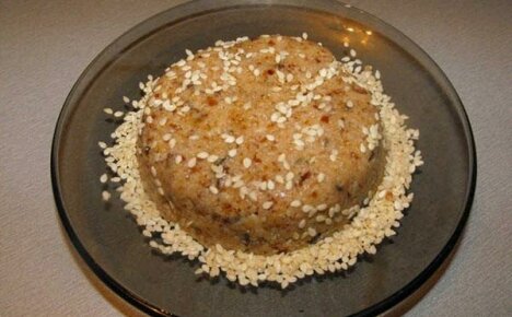Everything you need to know about peanut halva: product advantages and disadvantages, homemade recipes
