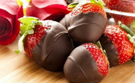 Met chocolade omhulde aardbeien: een esthetisch genot voor fijnproevers