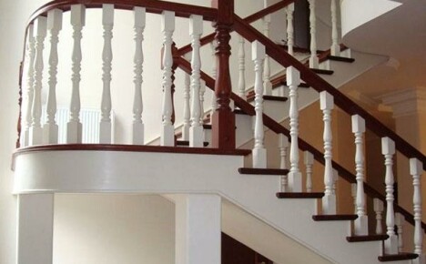 Instalarea balustradelor pe scări: etape și nuanțe