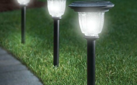 Solar-powered yard lighting: types of devices, advantages, how they work