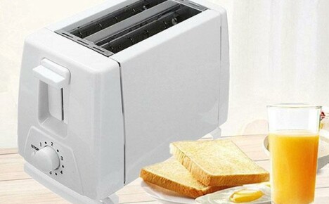 Eine unverzichtbare Sache zum Frühstück - ein Toaster aus China