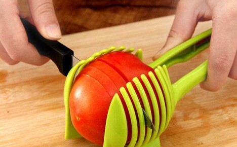 A vegetable holder from China is convenient and practical