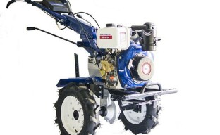 Jak si vybrat traktor s vlastním pohonem pro práci v zemi