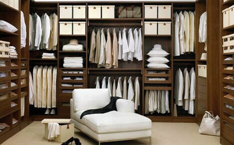 Interesting ideas for arranging a dressing room