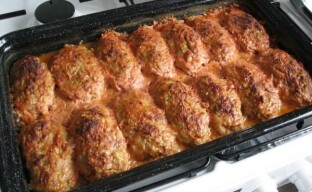 Lazy cabbage rolls - a simple dish for young housewives