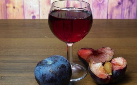 Сливово вино у дома - как да направите ароматна напитка за любителите