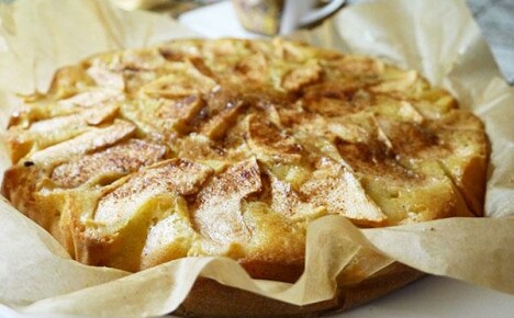 Recept Charlotte v pomalém sporáku s jablky - příprava vašeho oblíbeného dezertu