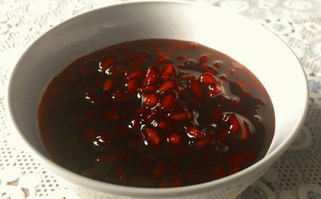 Pomegranate jam with seeds is a tasty and healthy delicacy