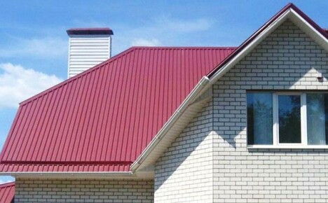 Kako je krov krova s ​​profiliranim limom vlastitim rukama