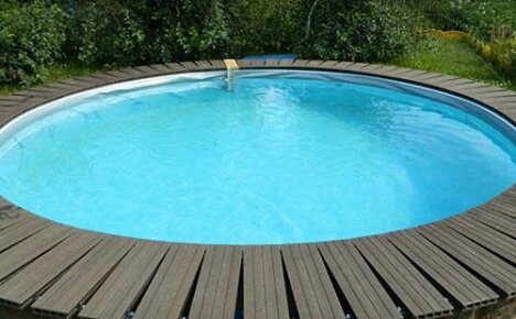 Bau eines Schwimmbades in einem Sommerhaus