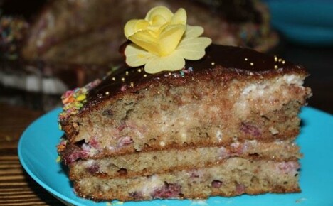 Supuvusio kelmo pyragas su uogiene: receptai su nuotraukomis
