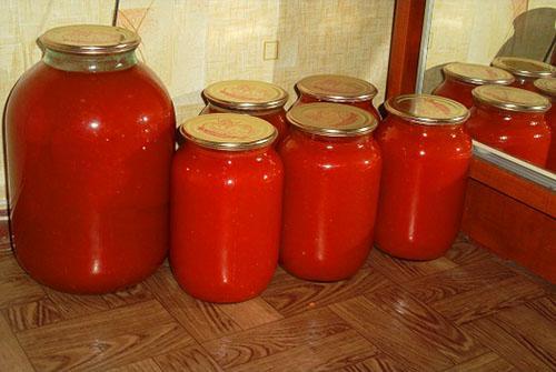 pomidorų sultys, skirtos naudoti ateityje