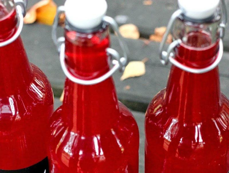 botol anggur lingonberry