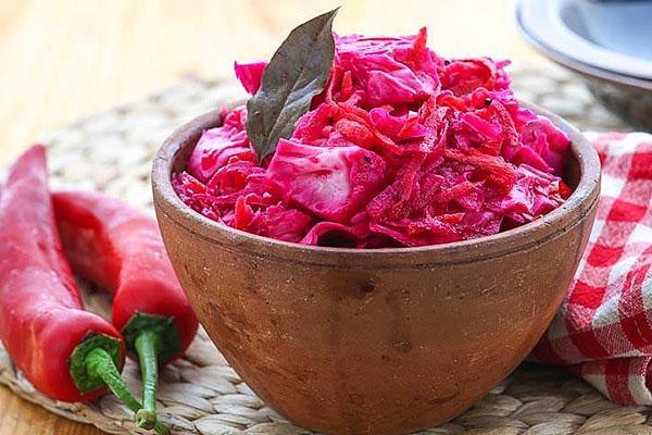 pickled cabbage with beets