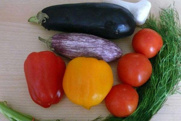 Gemüse und Kräuter für Salat