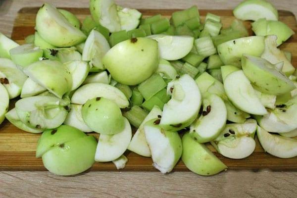 накълцайте ябълки за компот