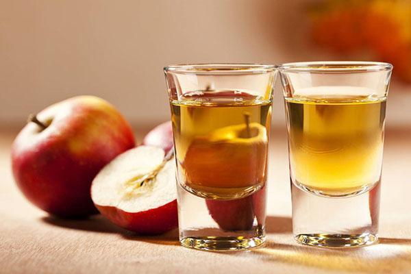 o uso de vinagre de maçã para fins medicinais