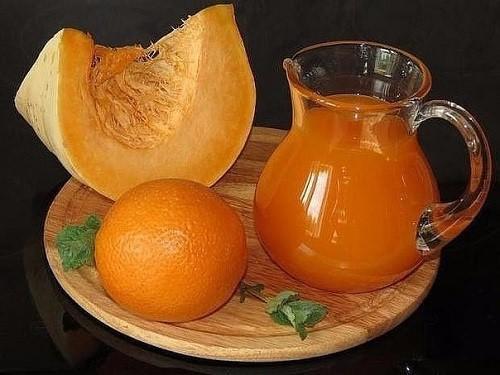 χυμό κολοκύθας και πορτοκάλι