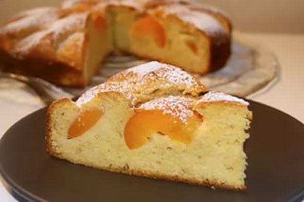 delicious pie with apricots