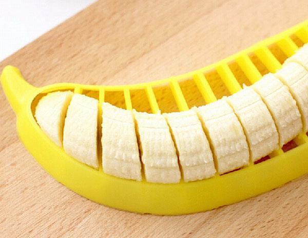 snijd de banaan gelijkmatig en mooi