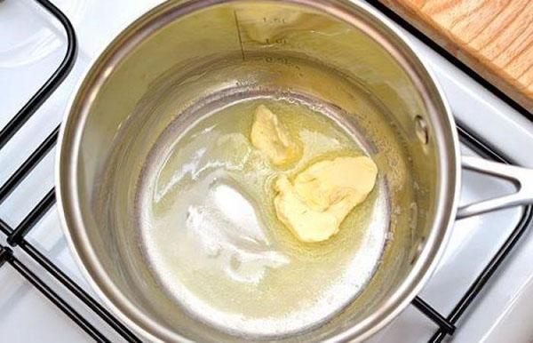 rozpustit máslo