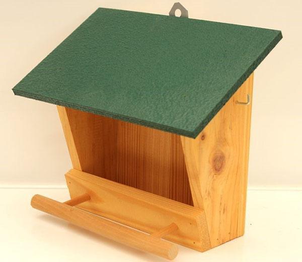 squirrel feeder made of natural materials