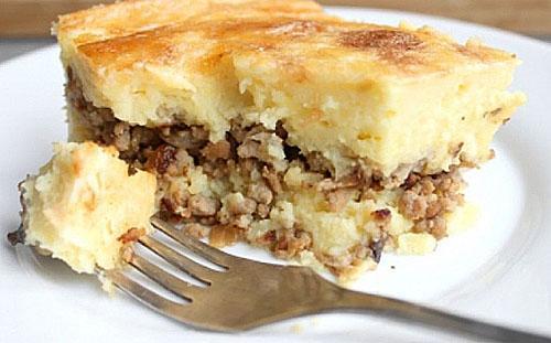 potato casserole with minced meat in a slow cooker