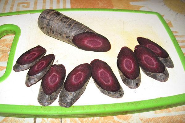 уникален състав от черни моркови