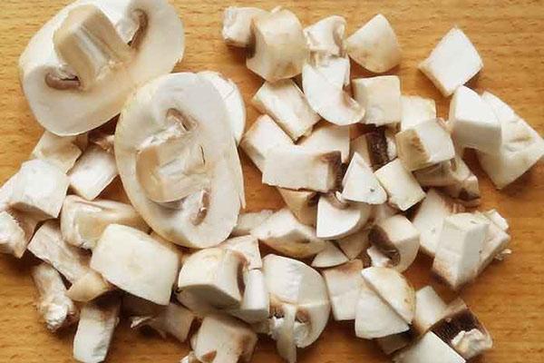 cut mushrooms into cubes