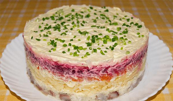 puff salad with herring