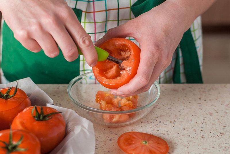 pomidorų su šerdimi