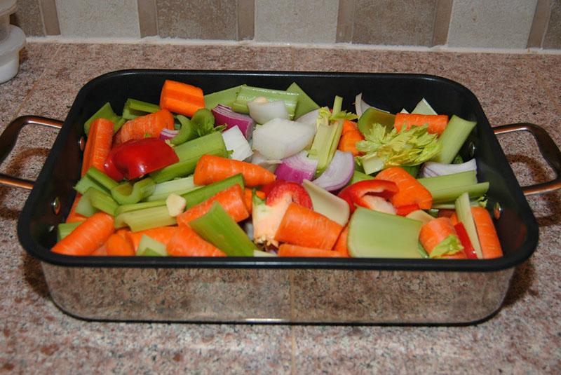 urval av grönsaker för bakning
