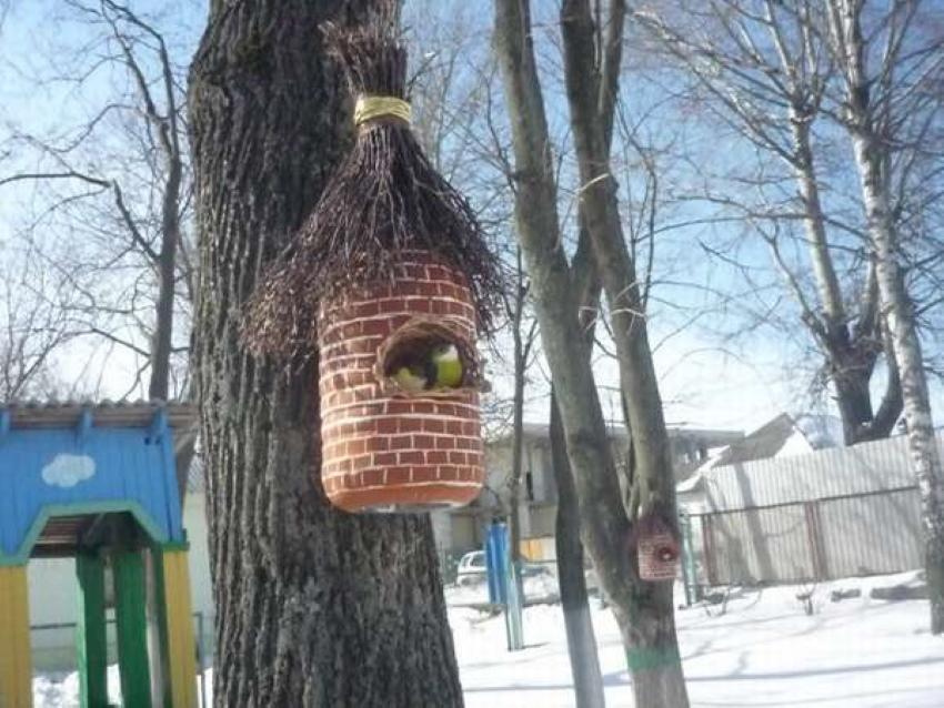 как да направите къща за птици от бутилка