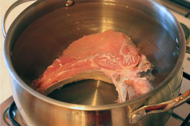 bollire la carne