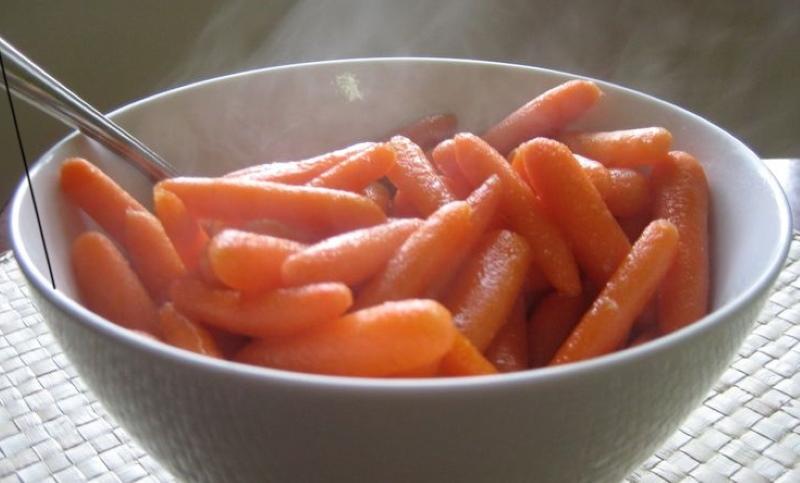 lợi và hại của cà rốt luộc